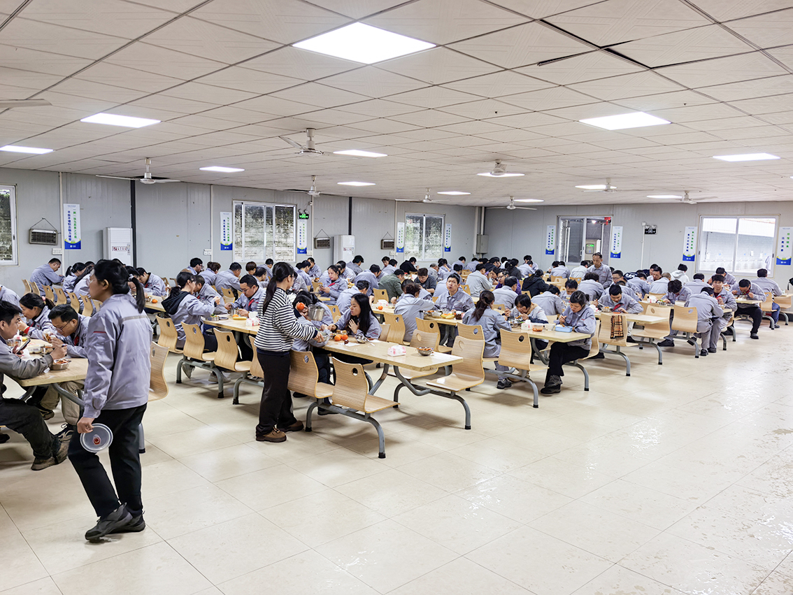 暖情元宵，共赴新程—赛福暖心加餐共庆佳节